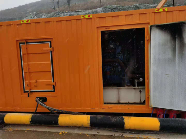 宝兴发电机出租 柴油发电机组电压低报警怎么办？