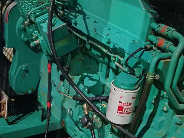 宝兴如何确定新的发电机组控制系统是否与原系统兼容？