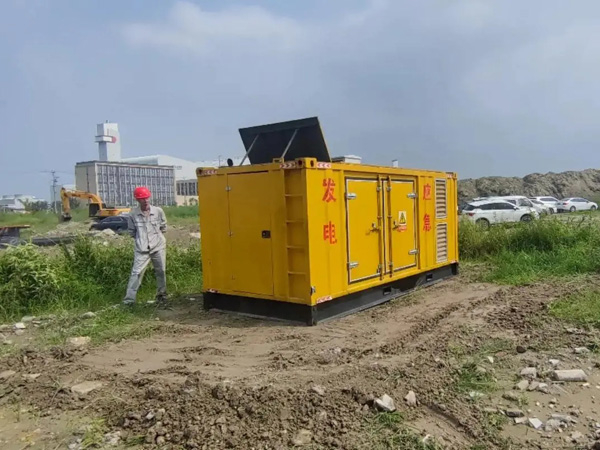 宝兴200KW柴油发电机机组每小时的油耗量受哪些因素影响？
