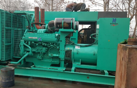 宝兴发电机组如何判断水冷式机油散热器内部是否需要清洗？